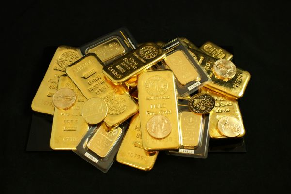 Comprendre le cours de l'or : facteurs et tendances clés